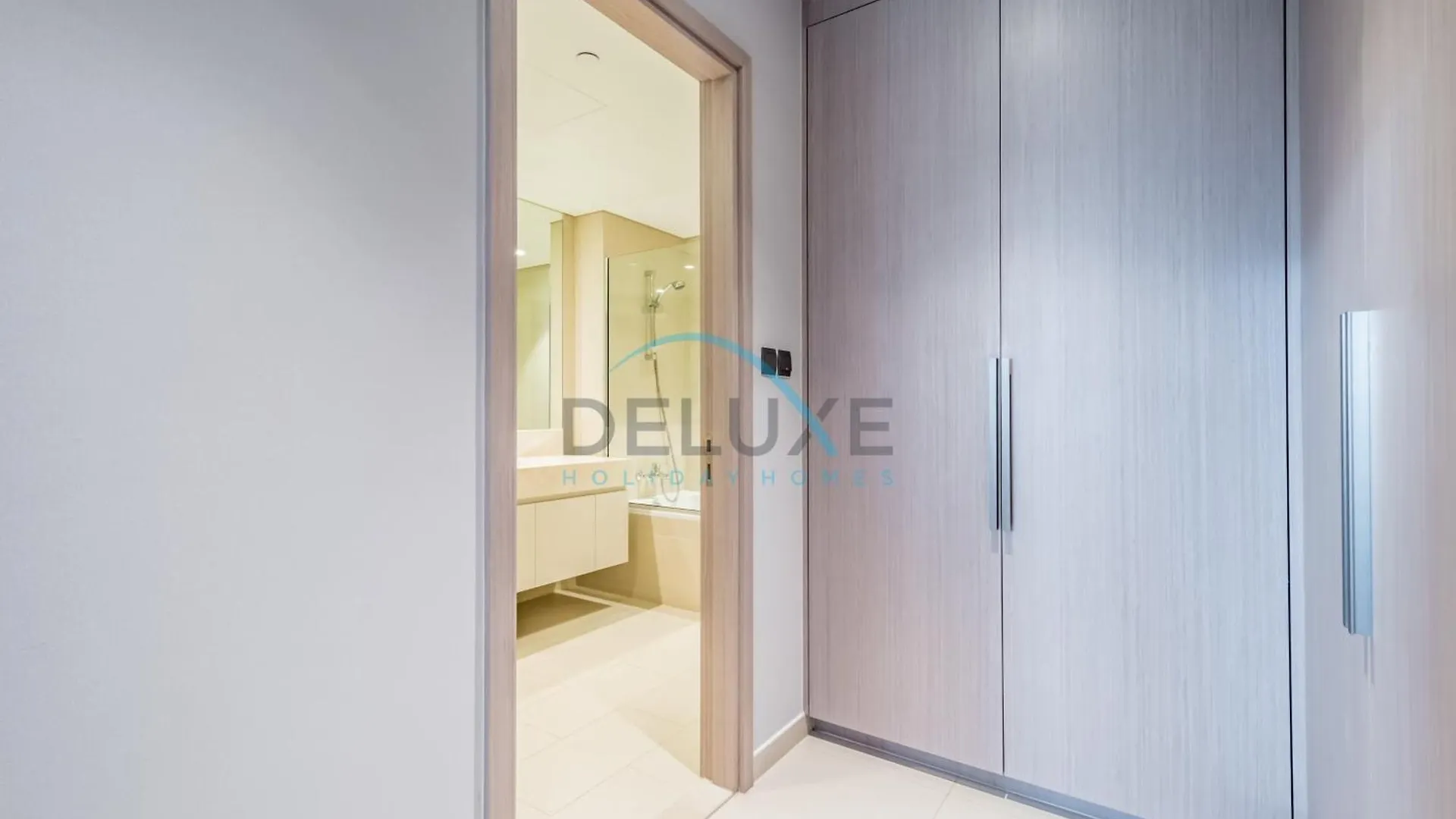Splendid 2Br Apartment At Act One Act Two Tower 2 In Downtown Dubai By Deluxe Holiday Homes 0*,  United Arab Emirates