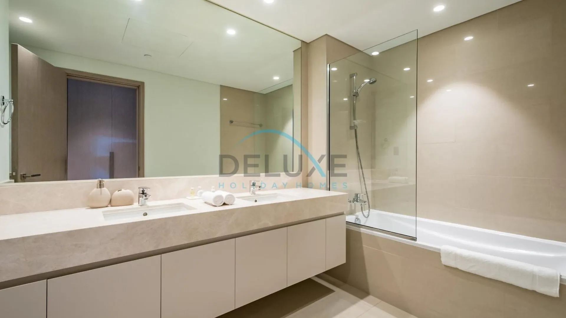 Splendid 2Br Apartment At Act One Act Two Tower 2 In Downtown Dubai By Deluxe Holiday Homes