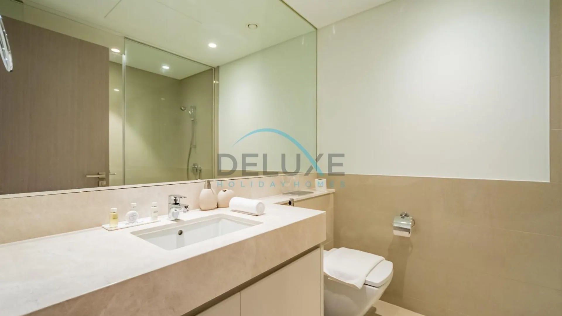 Splendid 2Br Apartment At Act One Act Two Tower 2 In Downtown Dubai By Deluxe Holiday Homes