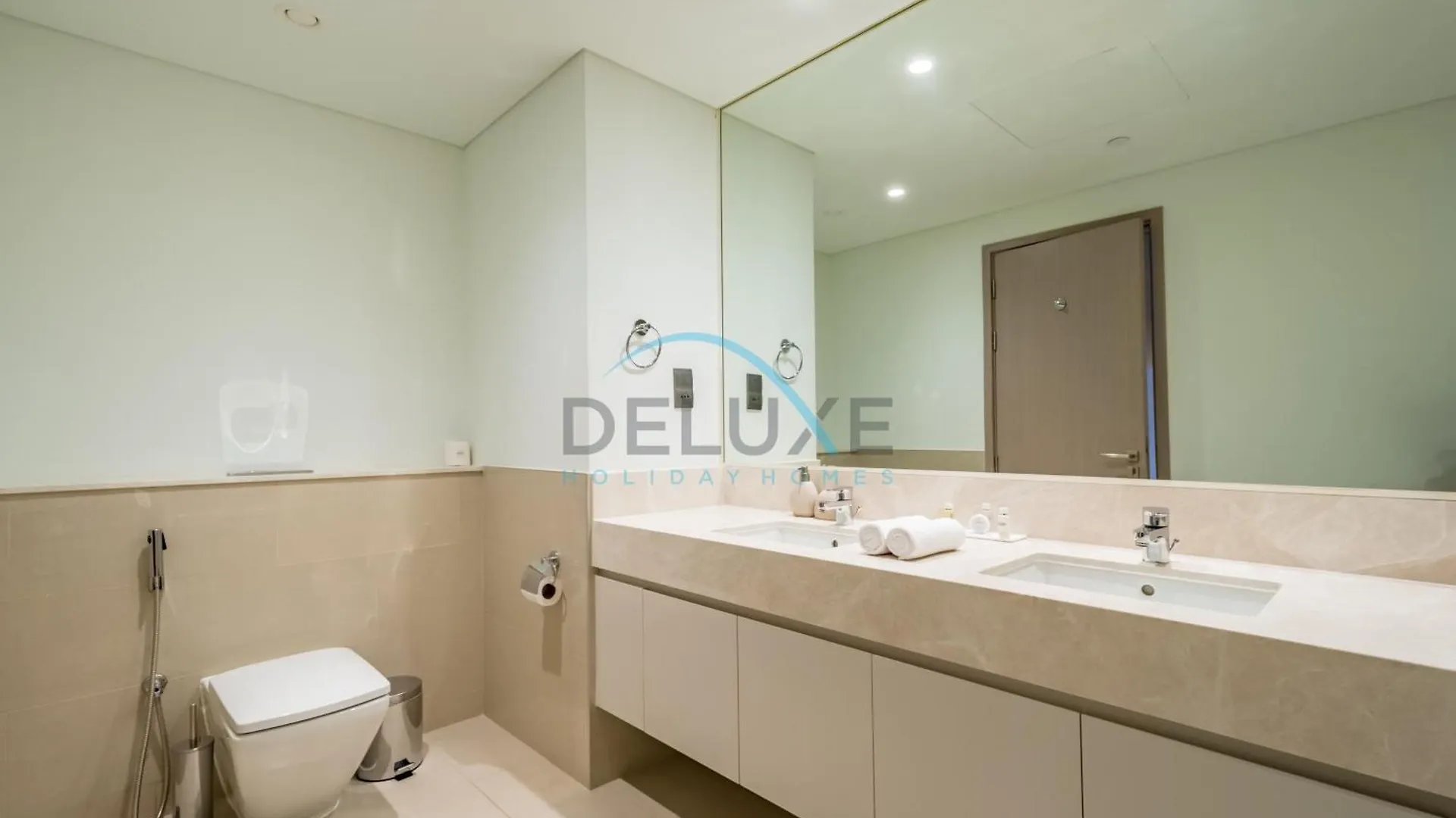 Splendid 2Br Apartment At Act One Act Two Tower 2 In Downtown Dubai By Deluxe Holiday Homes United Arab Emirates